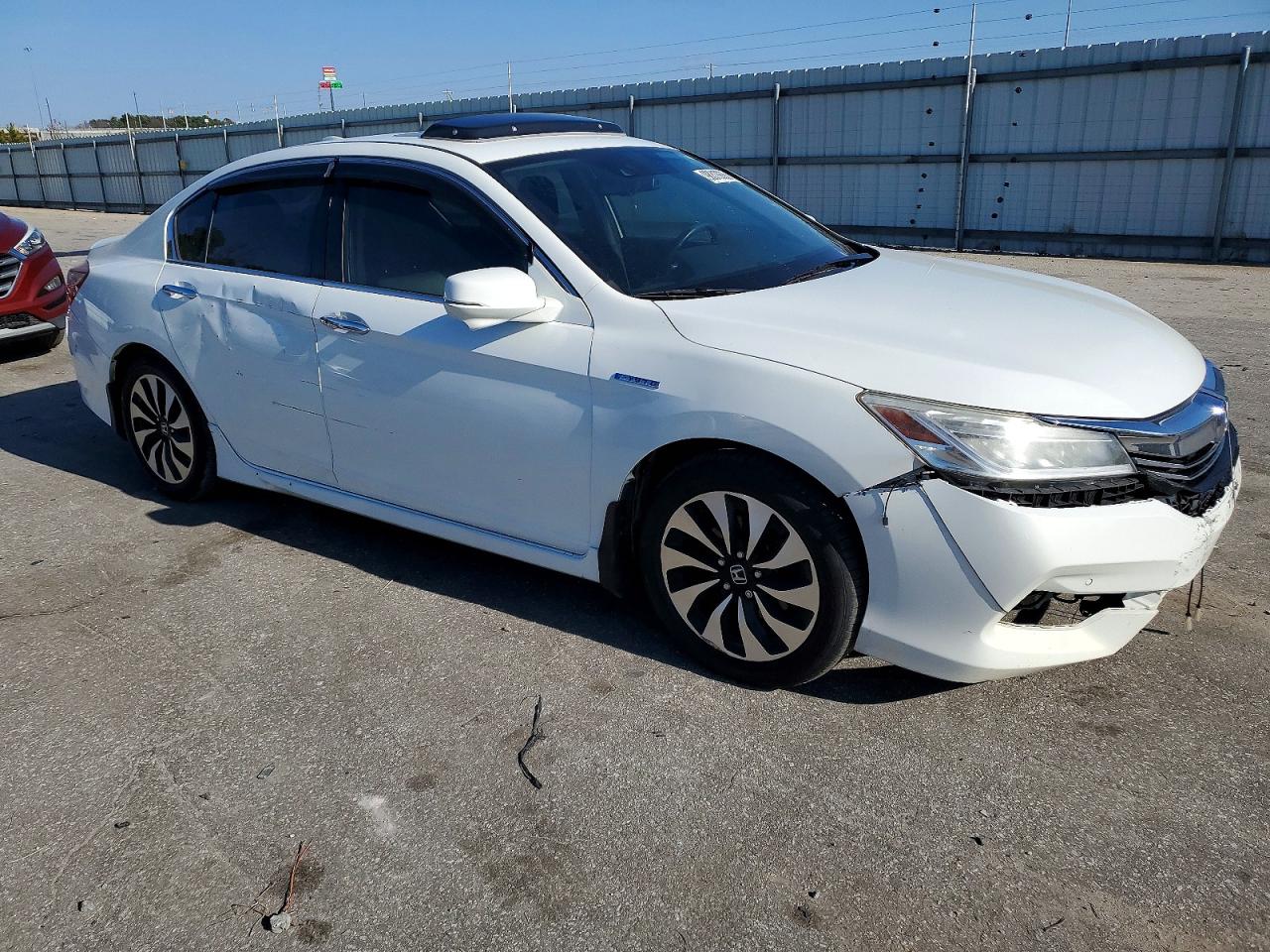 2017 HONDA ACCORD TOURING HYBRID photo 4