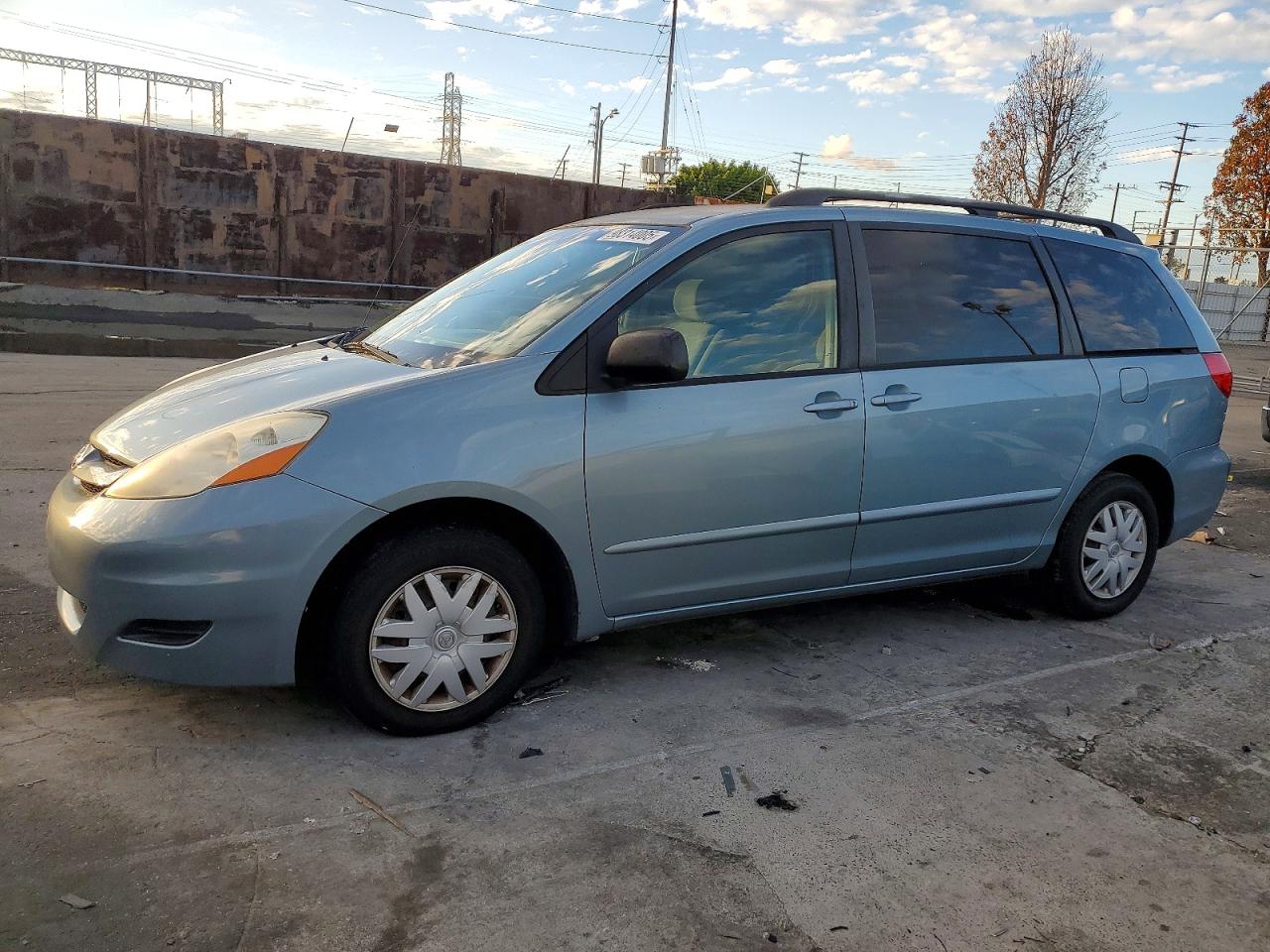 2007 TOYOTA SIENNA