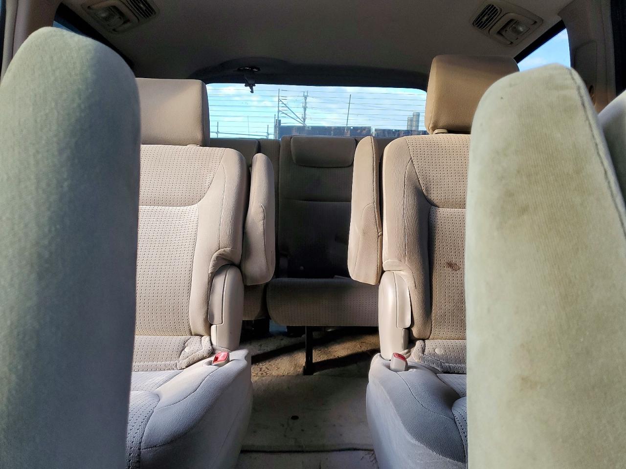 2007 TOYOTA SIENNA CE photo 10