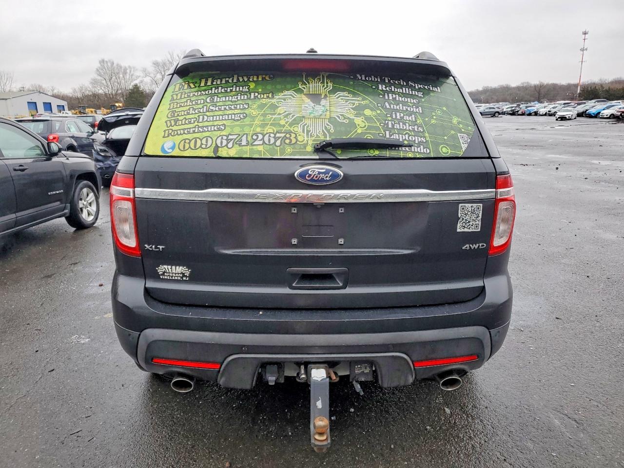 2011 FORD EXPLORER XLT photo 6