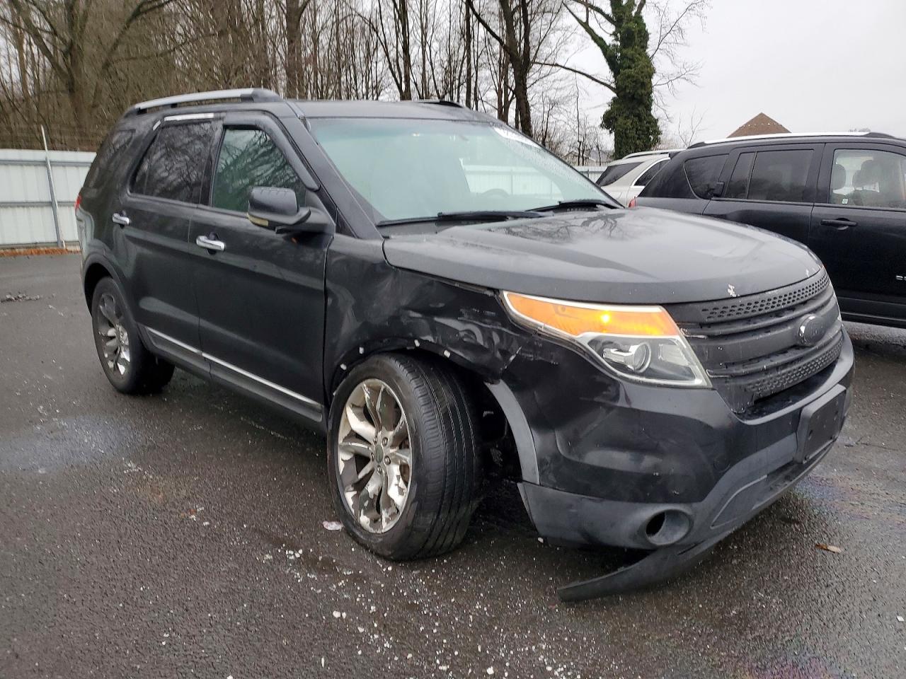2011 FORD EXPLORER XLT photo 4