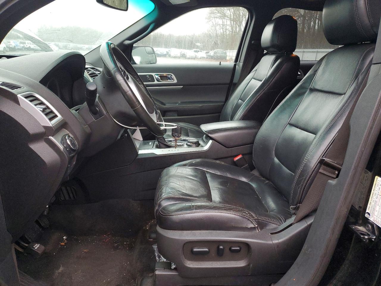 2011 FORD EXPLORER XLT photo 7