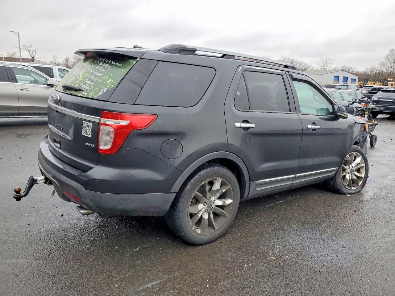2011 FORD EXPLORER XLT photo 3