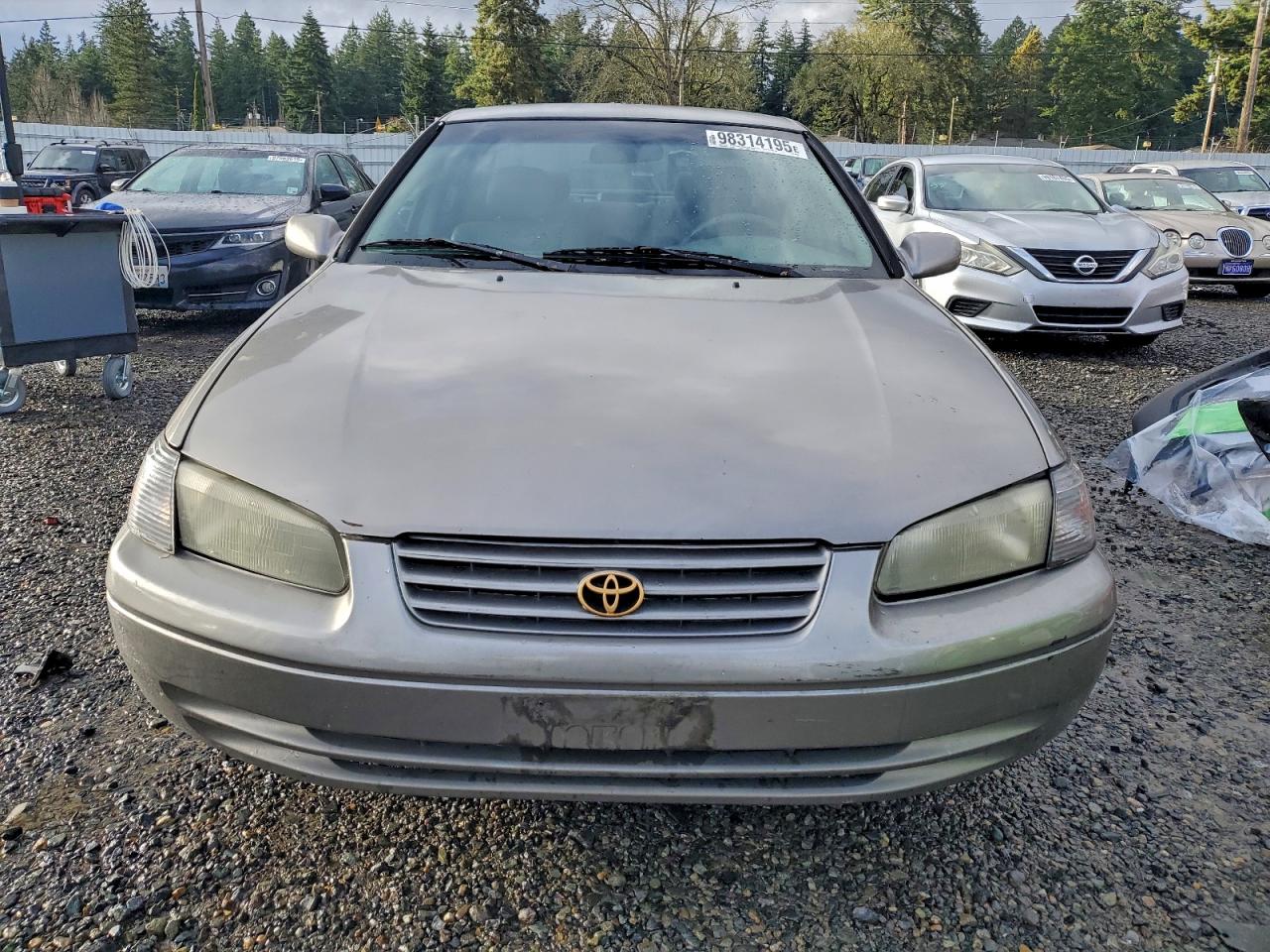1997 TOYOTA CAMRY LE photo 5