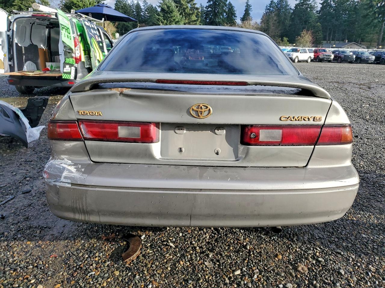 1997 TOYOTA CAMRY LE photo 6