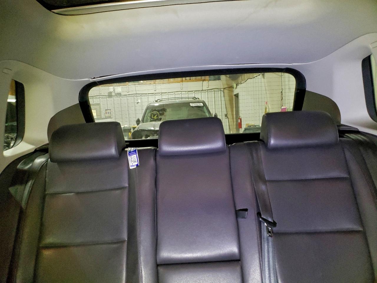 2011 VOLKSWAGEN TIGUAN S photo 10