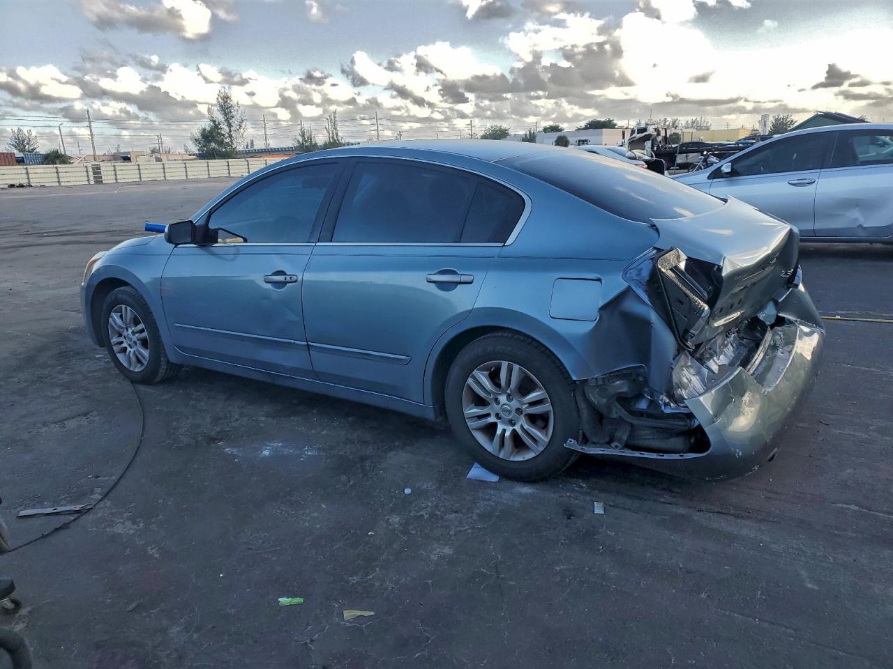 2012 NISSAN ALTIMA BASE photo 2
