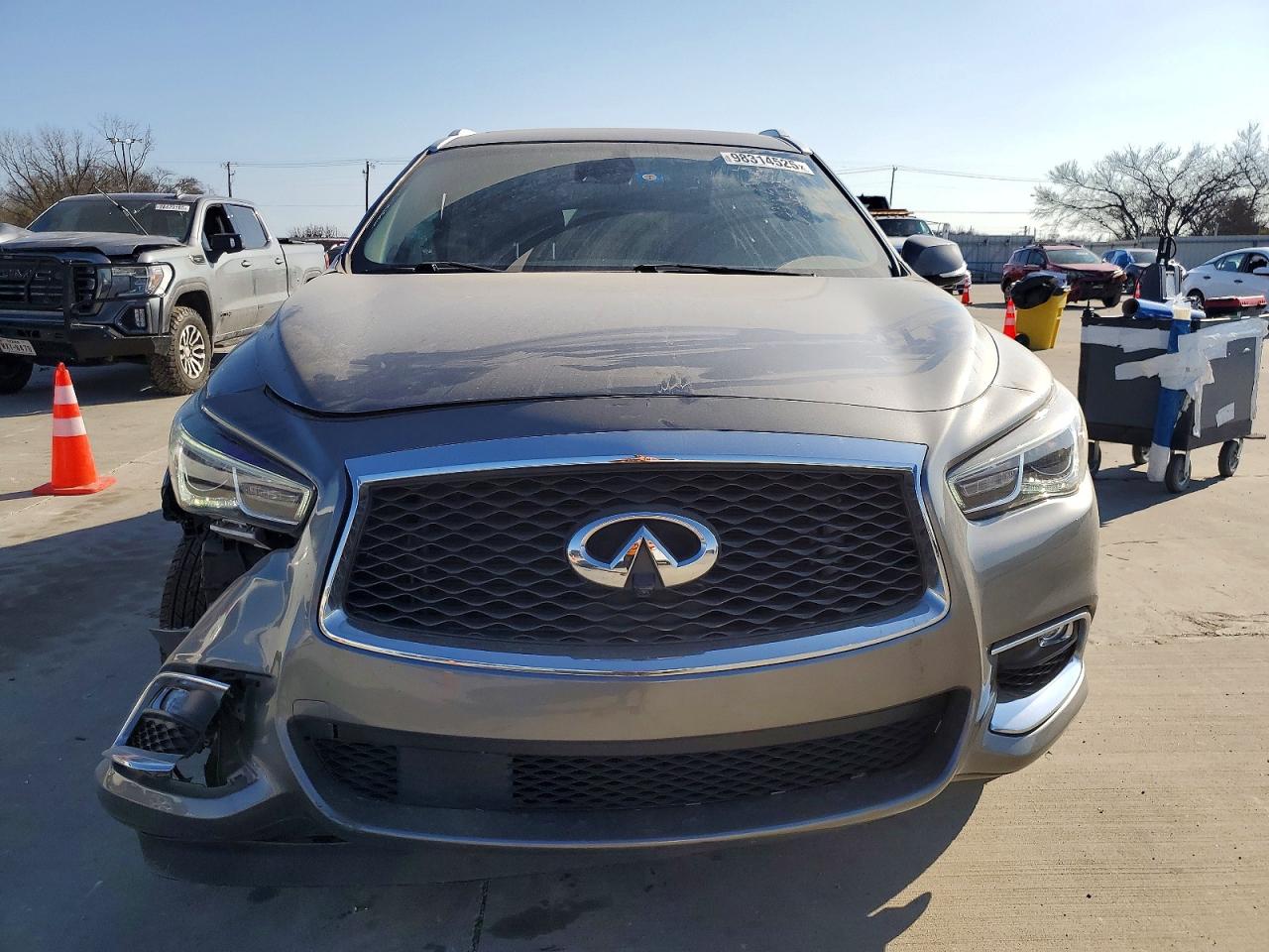 2020 INFINITI QX60 LUXE photo 5
