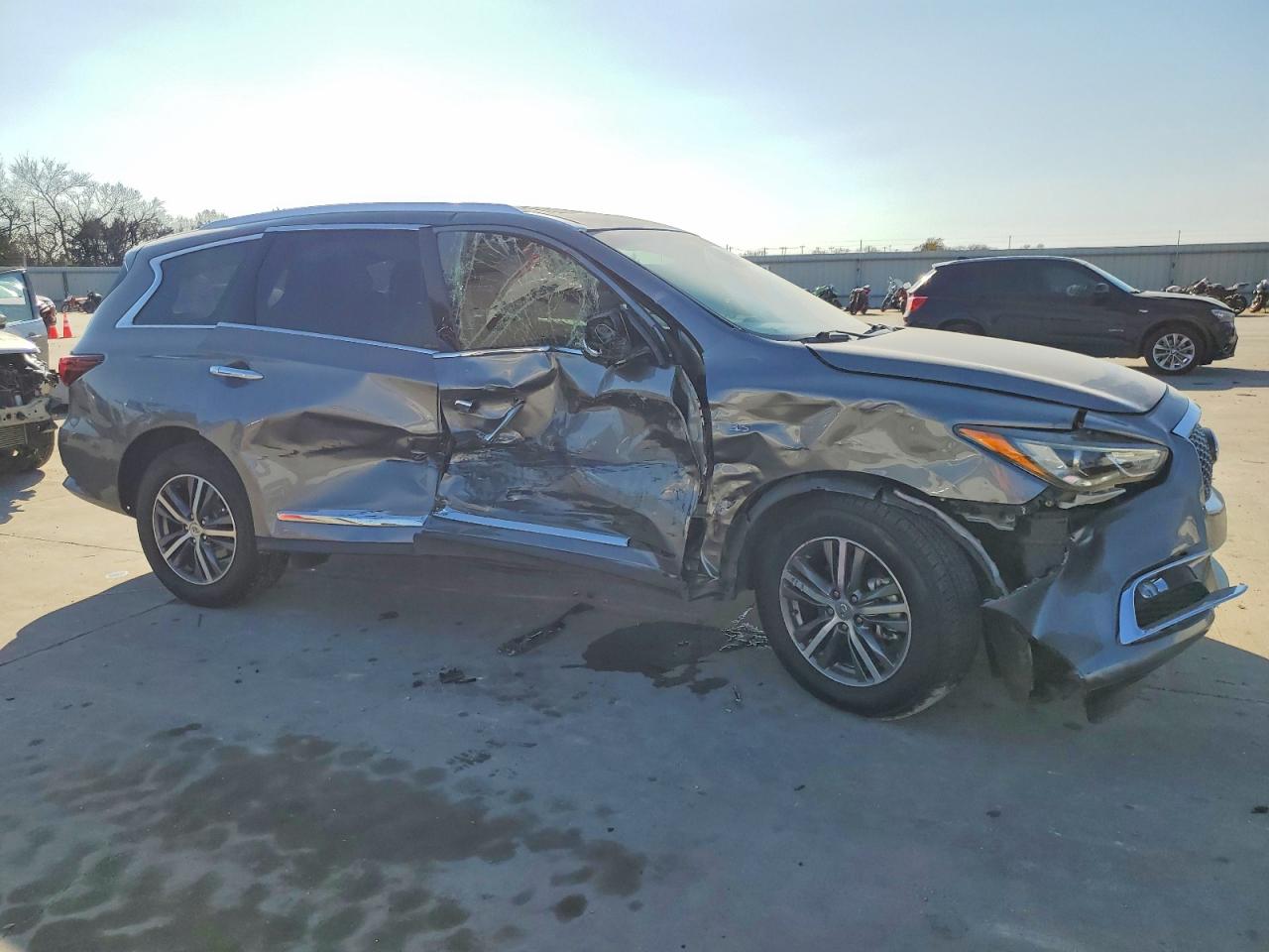 2020 INFINITI QX60 LUXE photo 4