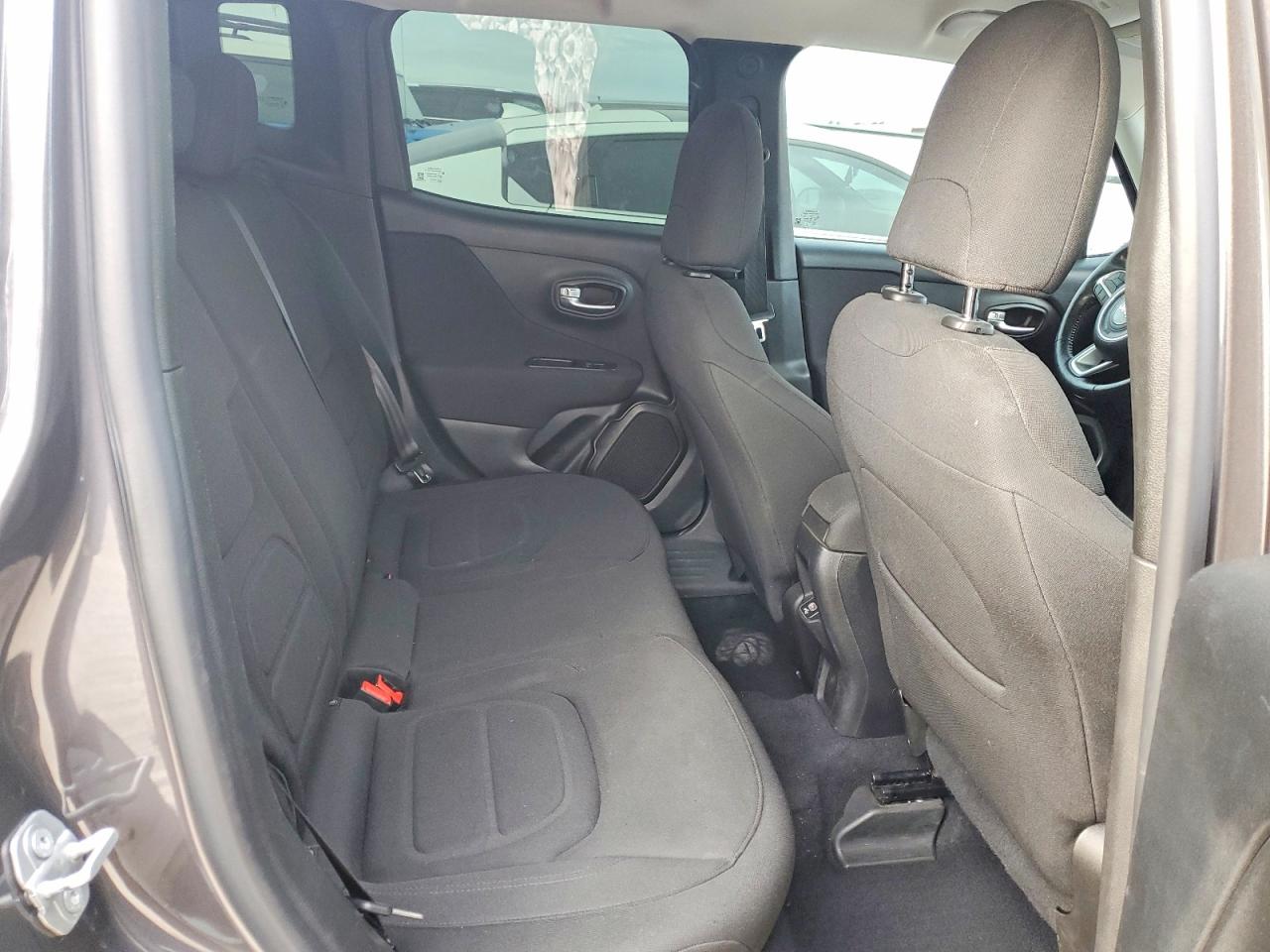 2020 JEEP RENEGADE LATITUDE photo 10