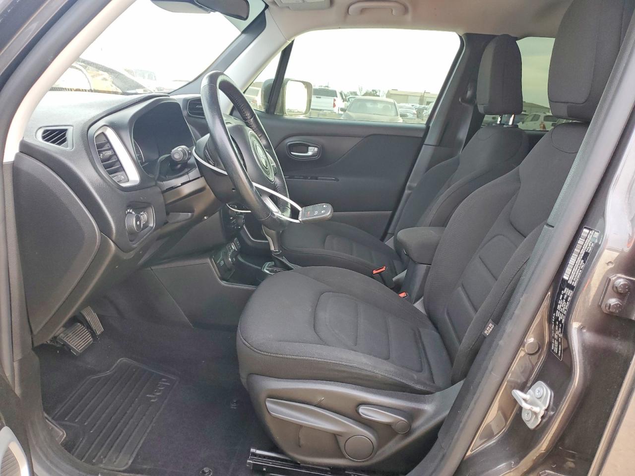 2020 JEEP RENEGADE LATITUDE photo 7