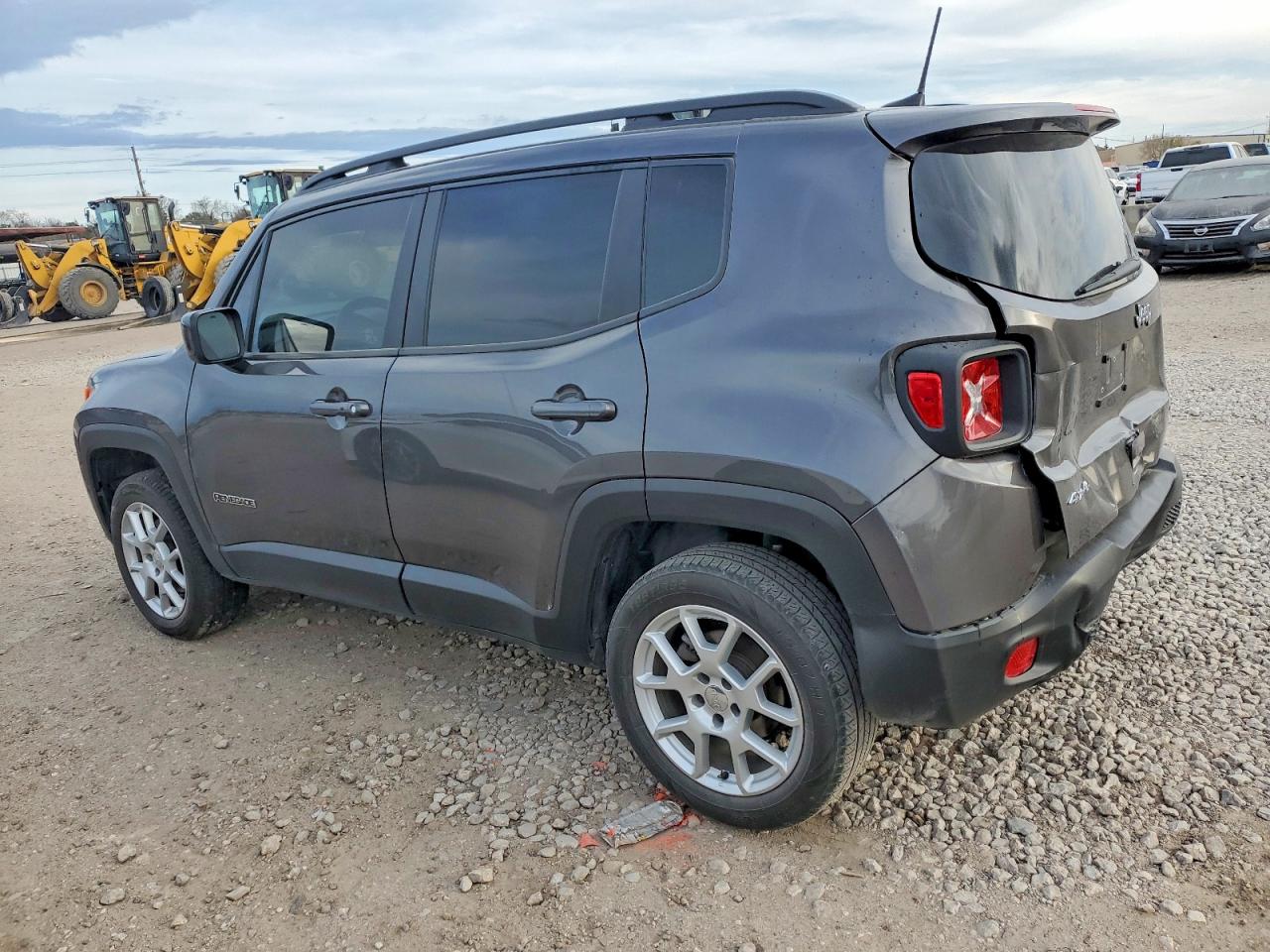2020 JEEP RENEGADE LATITUDE photo 2