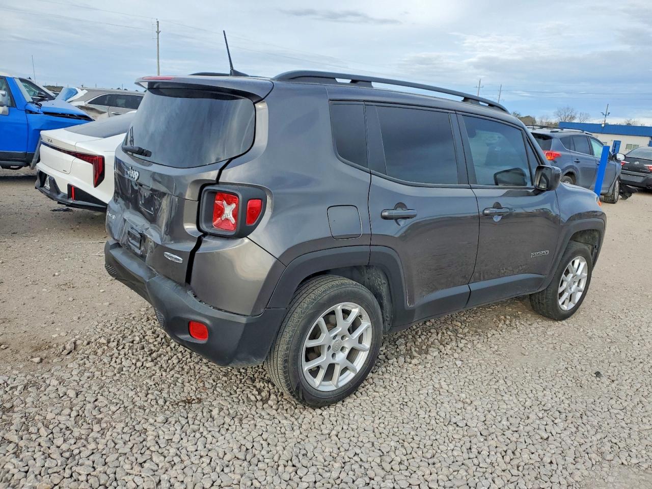 2020 JEEP RENEGADE LATITUDE photo 3
