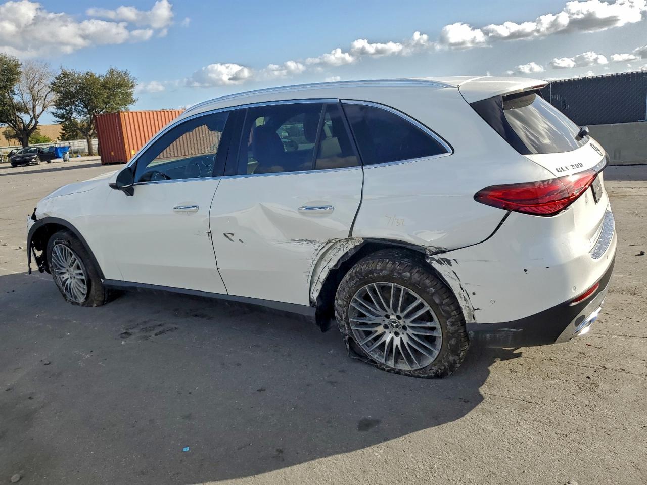 2024 MERCEDES-BENZ GLC 300 4MATIC photo 2