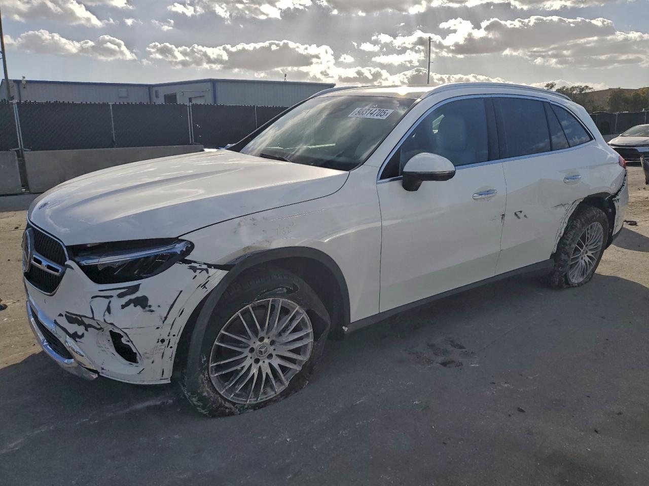 2024 MERCEDES-BENZ GLC