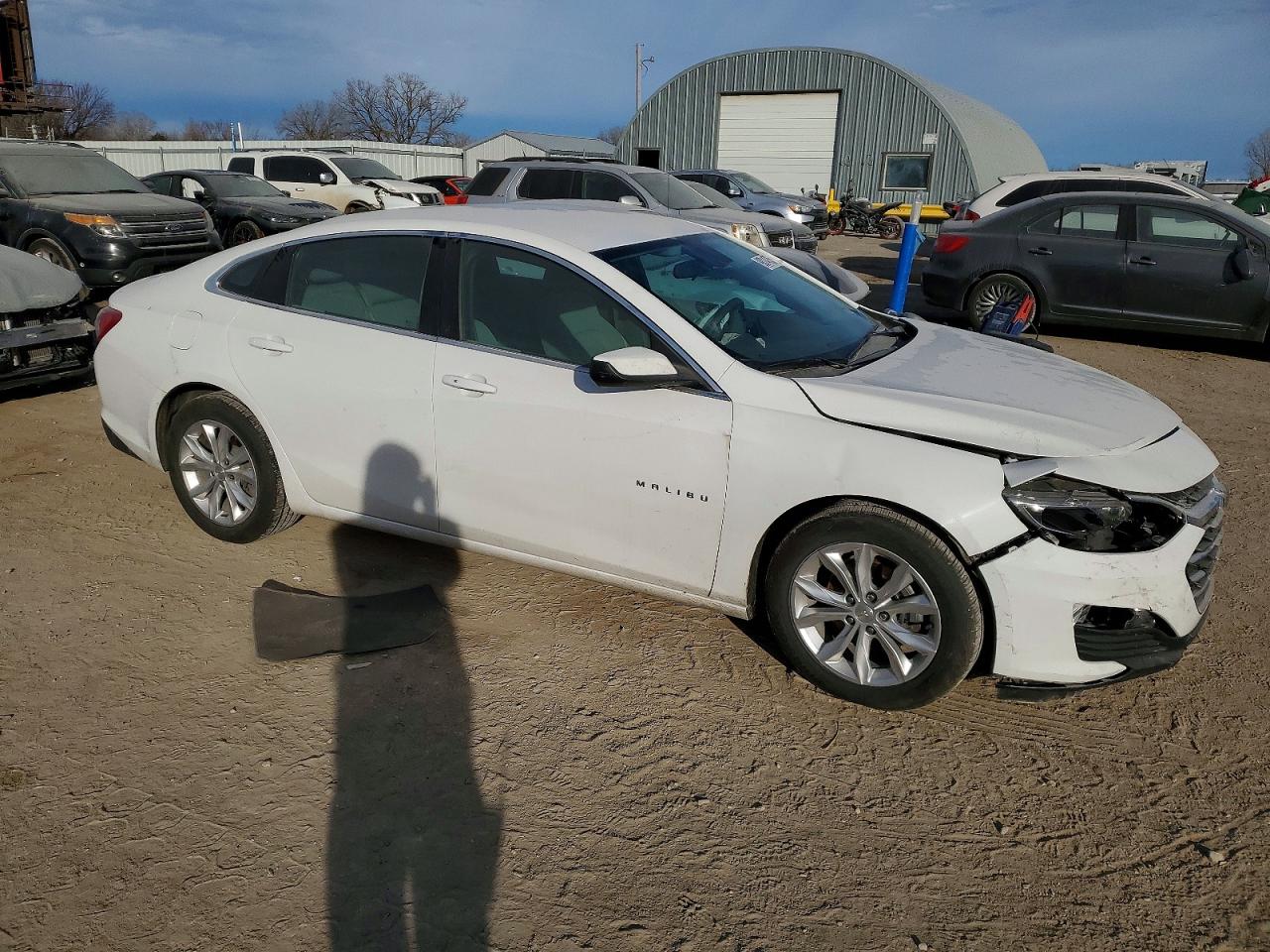 2020 CHEVROLET MALIBU LT photo 4
