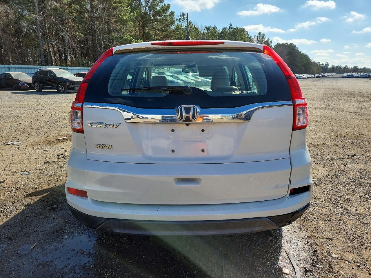 2015 HONDA CR-V LX photo 6