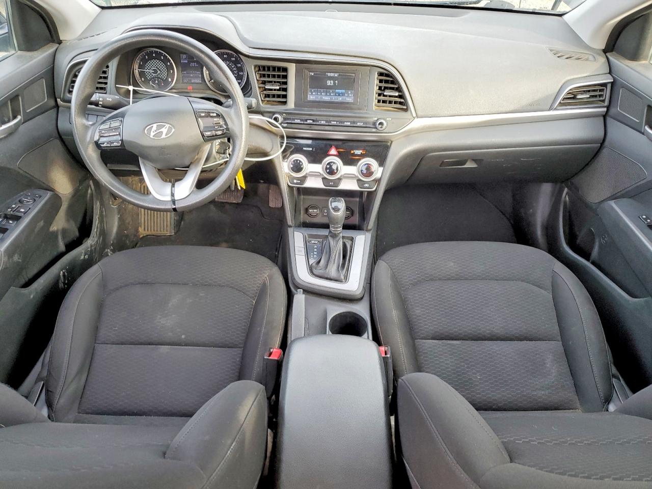 2019 HYUNDAI ELANTRA SE photo 8