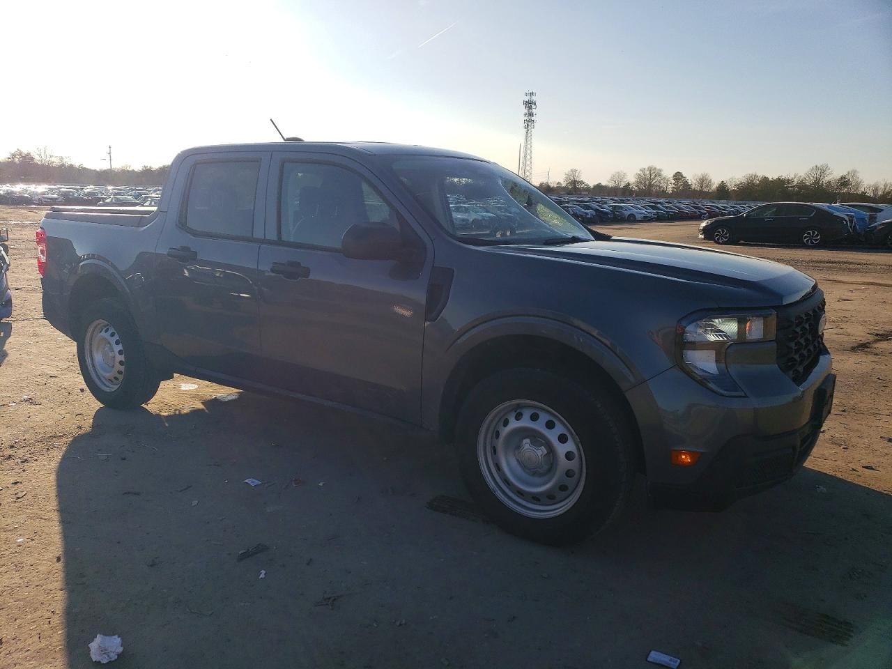 2025 FORD MAVERICK XL photo 4