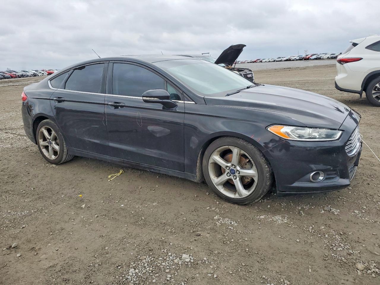 2016 FORD FUSION SE photo 4