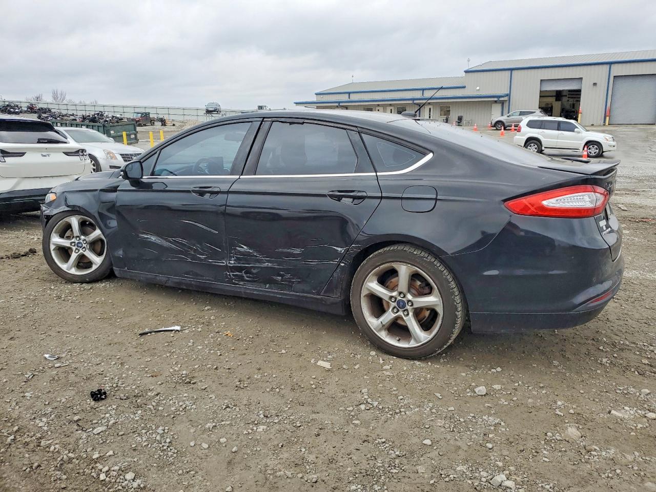 2016 FORD FUSION SE photo 2