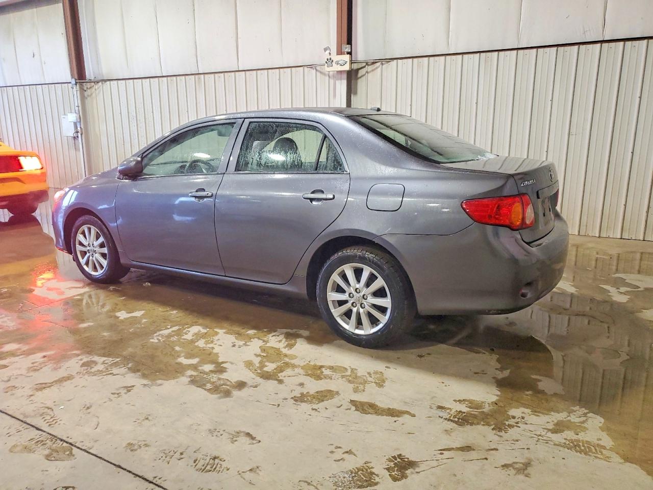 2009 TOYOTA COROLLA BASE photo 2