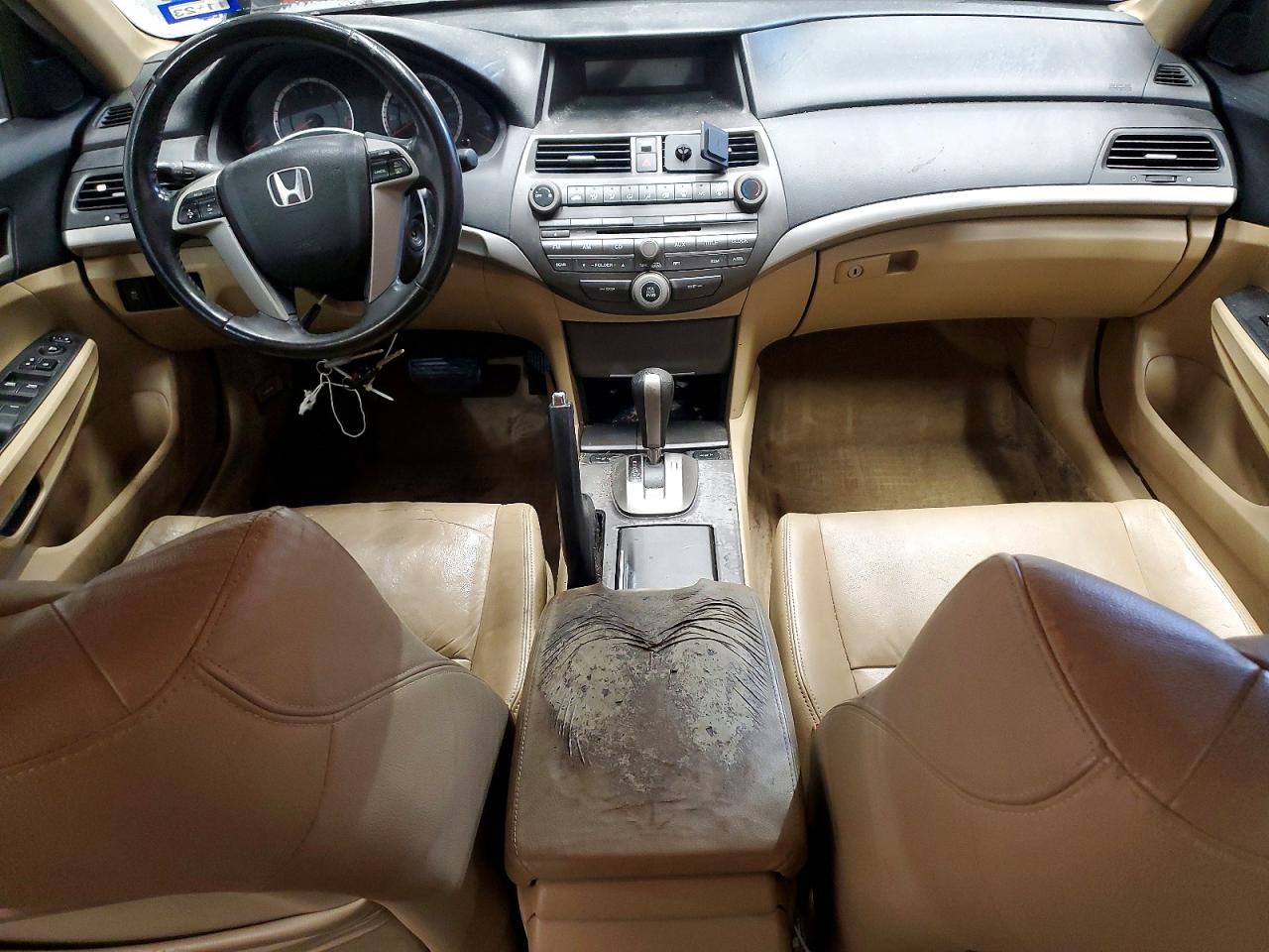 2011 HONDA ACCORD photo 8