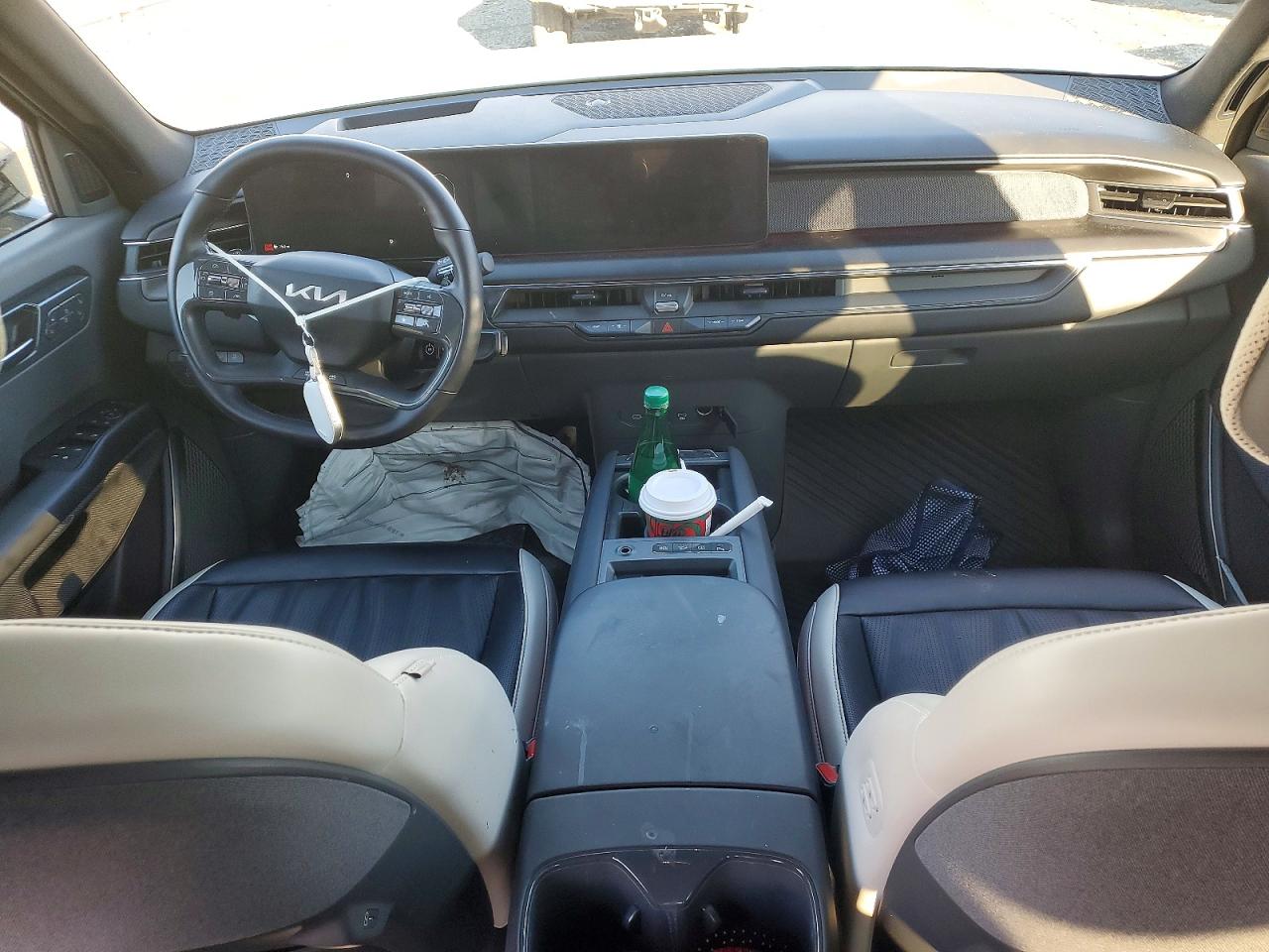 2024 KIA EV9 GT LINE photo 8