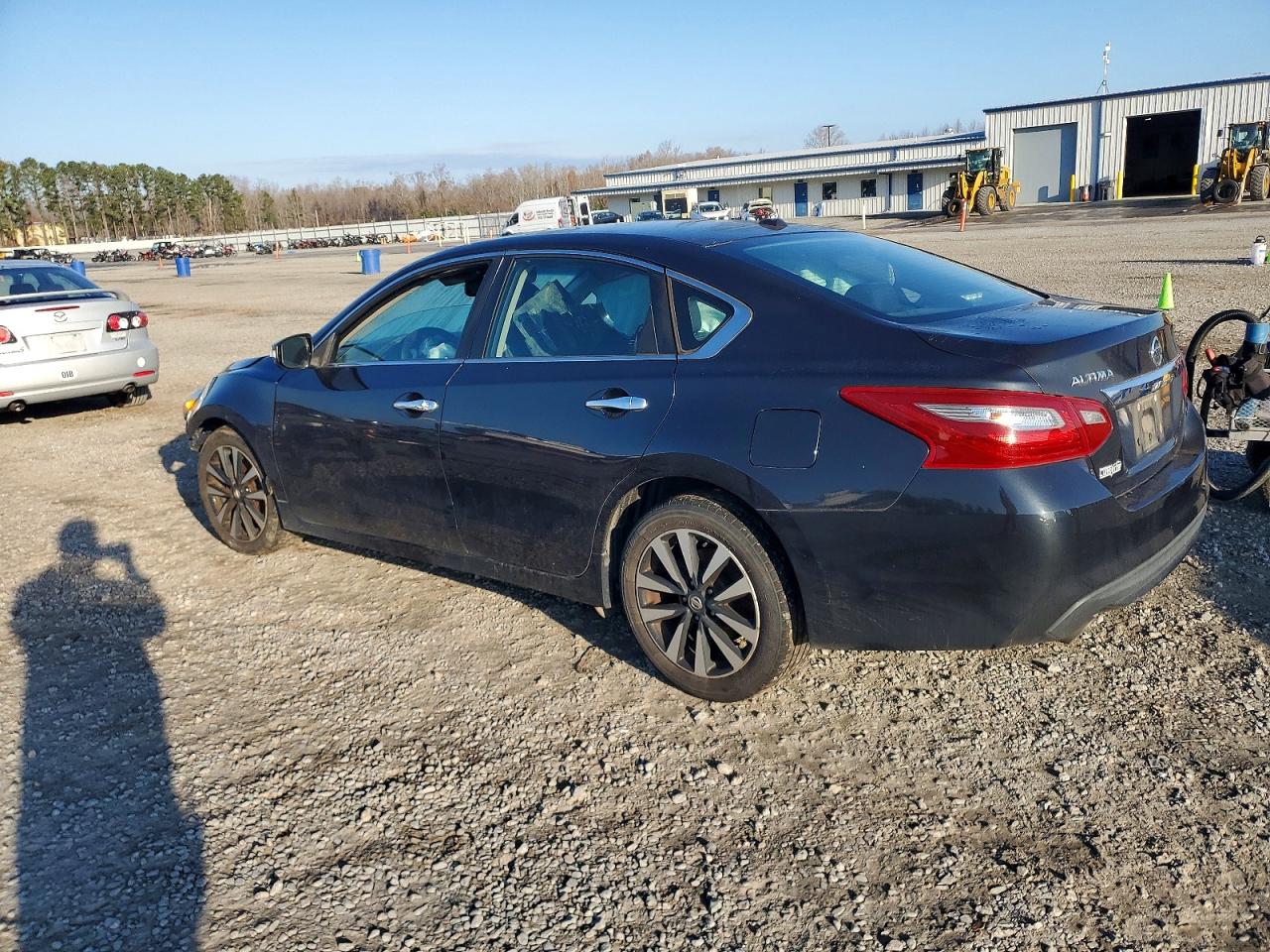 2018 NISSAN ALTIMA photo 2