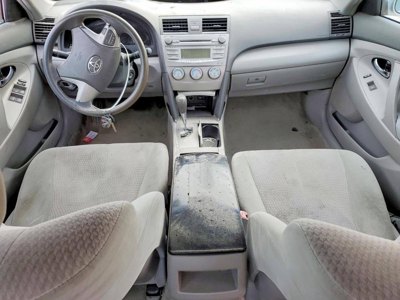 2010 TOYOTA CAMRY BASE photo 8