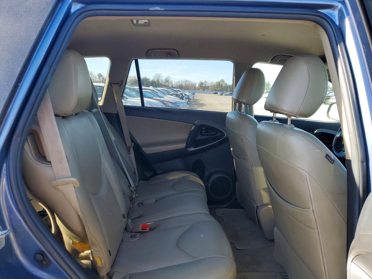 2012 TOYOTA RAV4 photo 11