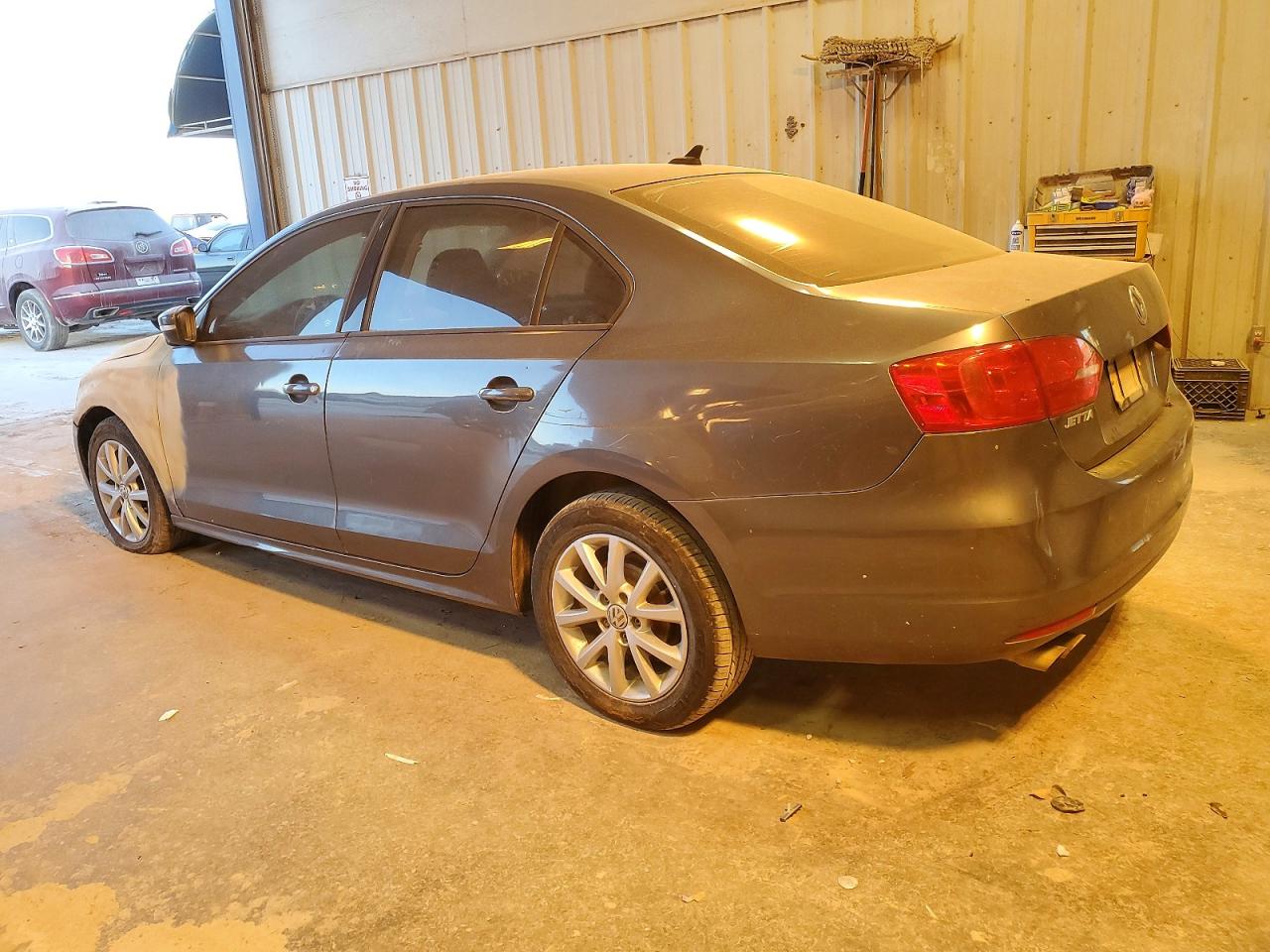 2012 VOLKSWAGEN JETTA SE photo 2