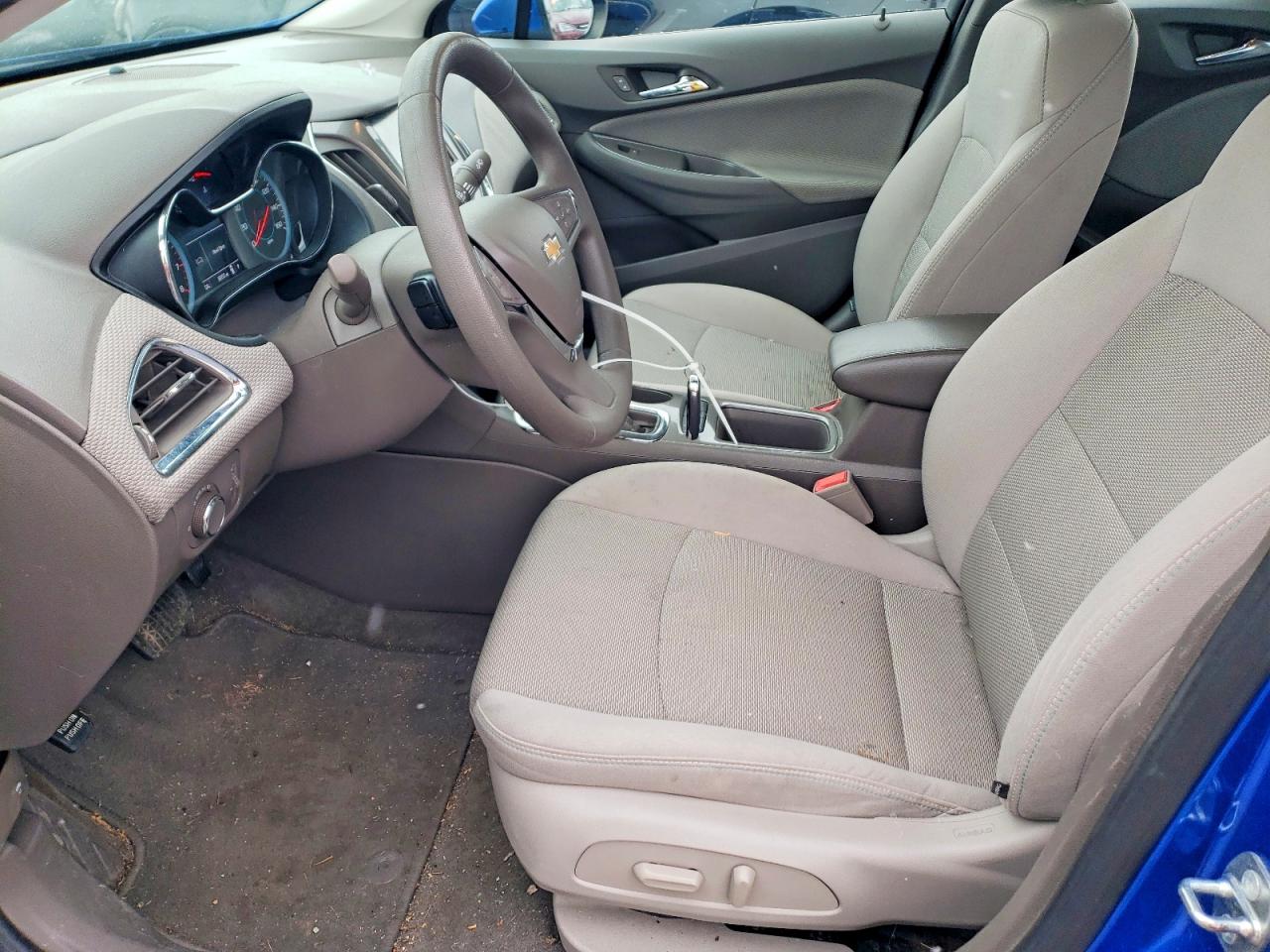 2017 CHEVROLET CRUZE LT photo 7