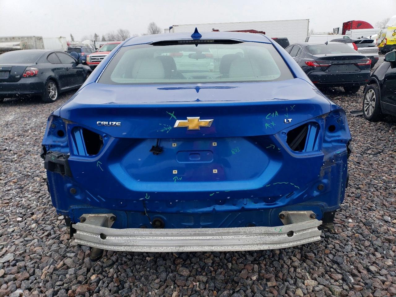 2017 CHEVROLET CRUZE LT photo 6