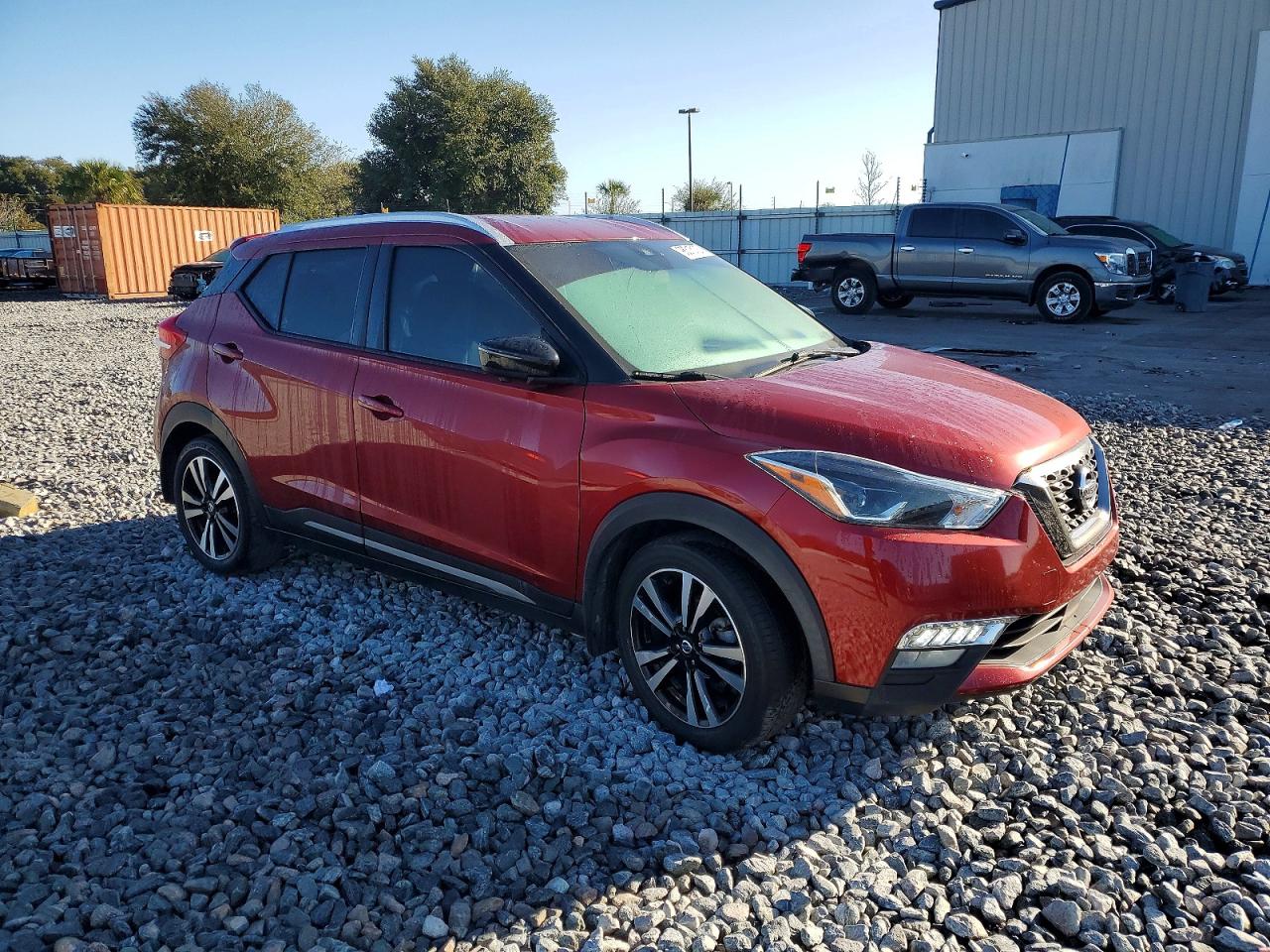 2020 NISSAN KICKS SR photo 4