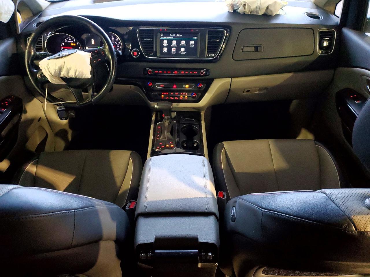 2018 KIA SEDONA EX photo 8