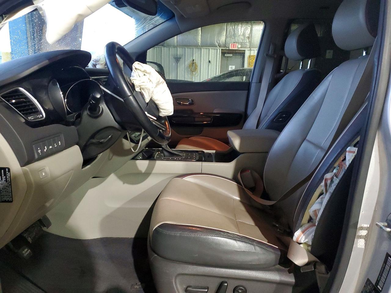 2018 KIA SEDONA EX photo 7