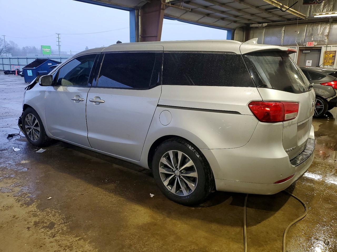 2018 KIA SEDONA EX photo 2