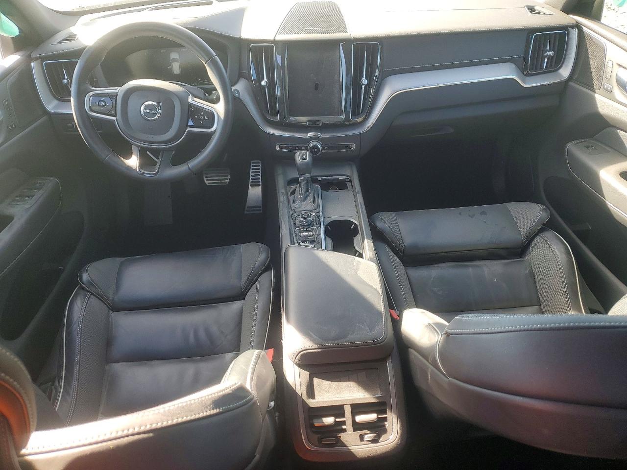 2021 VOLVO XC60 T5 R-DESIGN photo 8