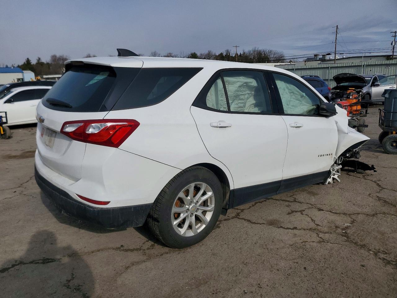 2019 CHEVROLET EQUINOX LS photo 3