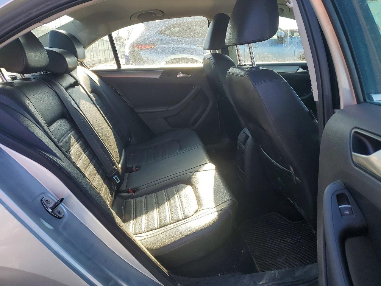 2014 VOLKSWAGEN JETTA photo 10