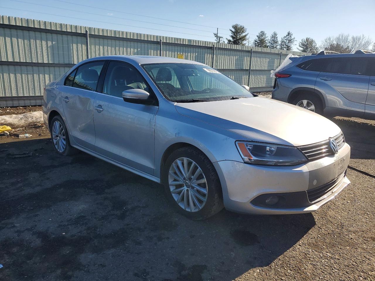 2014 VOLKSWAGEN JETTA photo 4