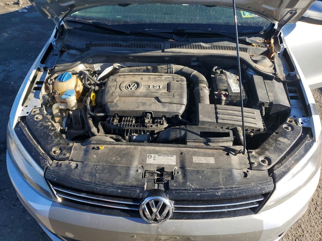 2014 VOLKSWAGEN JETTA photo 11