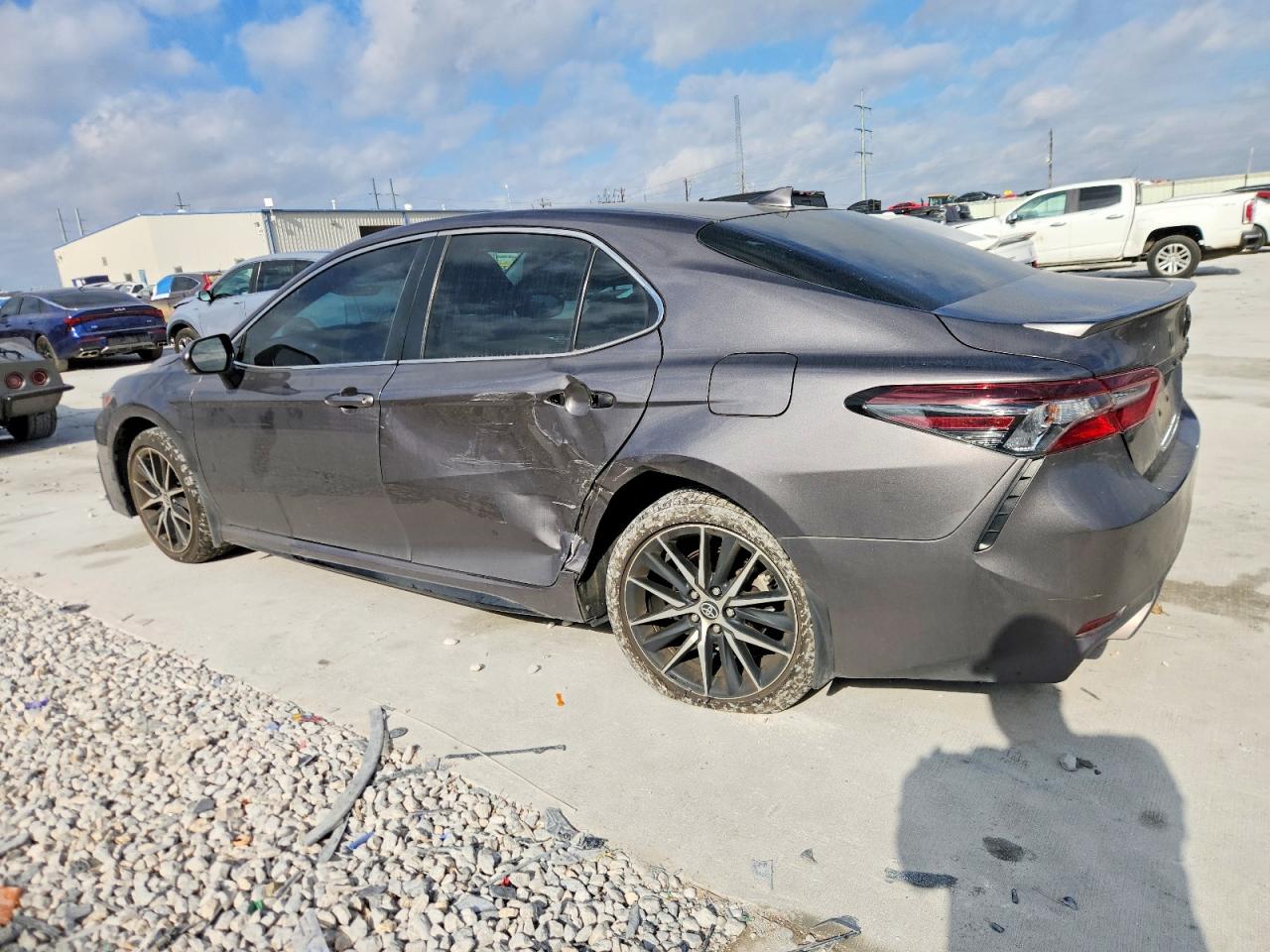 2024 TOYOTA CAMRY SE NIGHT SHADE photo 2