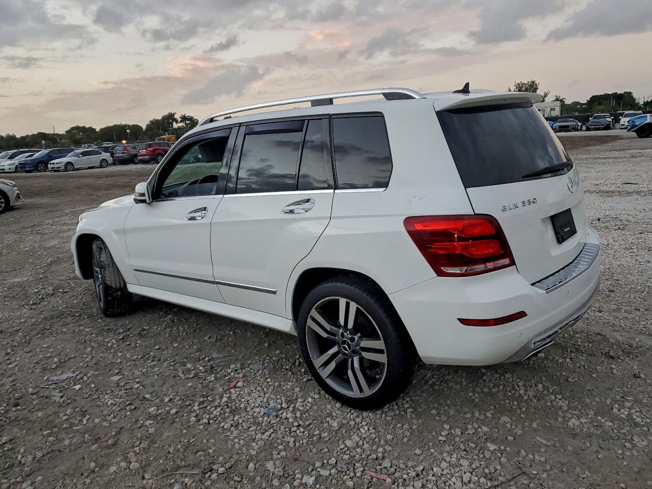 2013 MERCEDES-BENZ GLK 350 4MATIC photo 2