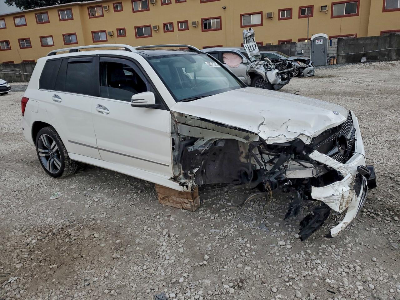 2013 MERCEDES-BENZ GLK 350 4MATIC photo 4