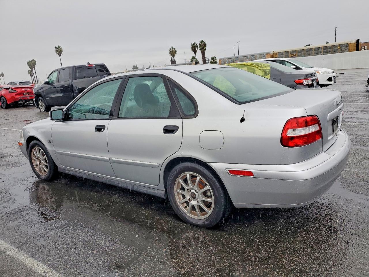 2004 VOLVO S40 1.9T photo 2