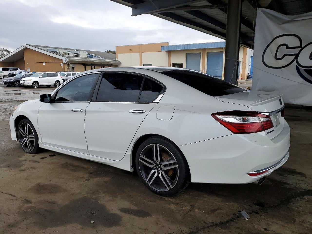 2016 HONDA ACCORD SPORT photo 2