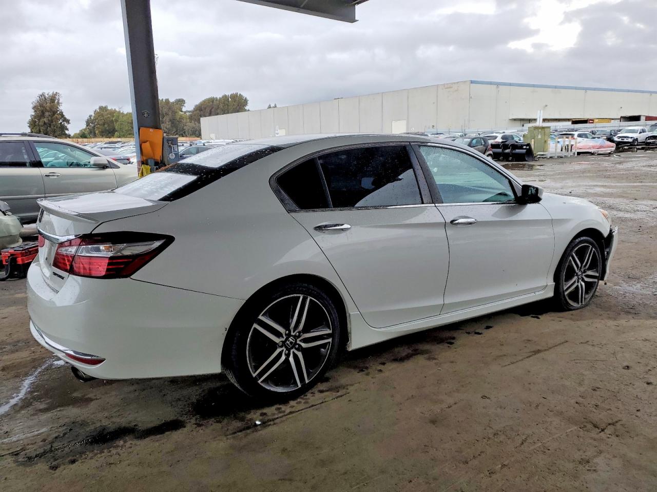 2016 HONDA ACCORD SPORT photo 3