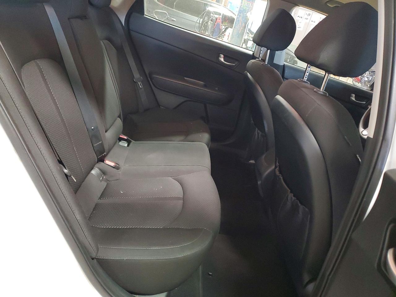2016 KIA OPTIMA LX photo 10